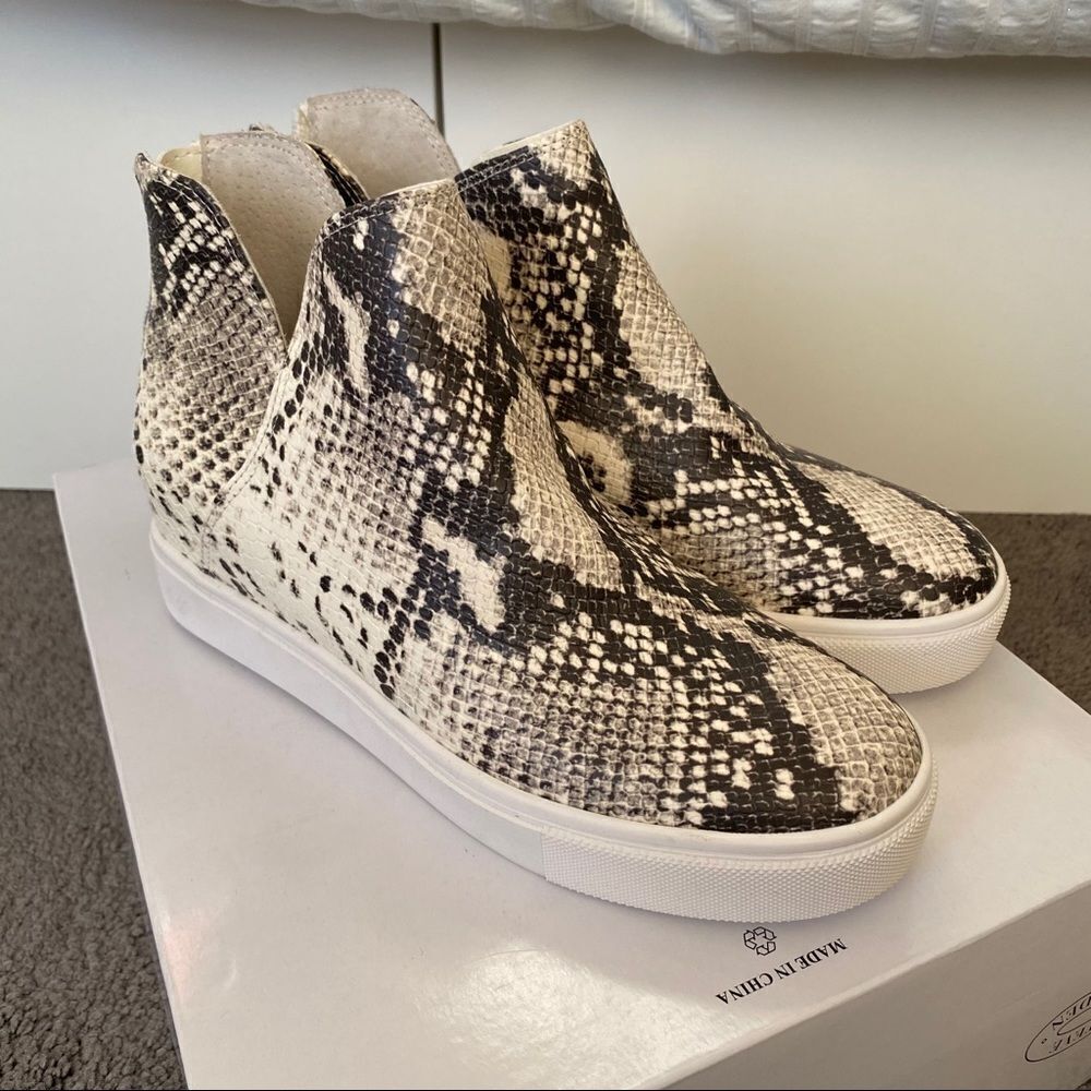 Steve Madden Claud Sneaker